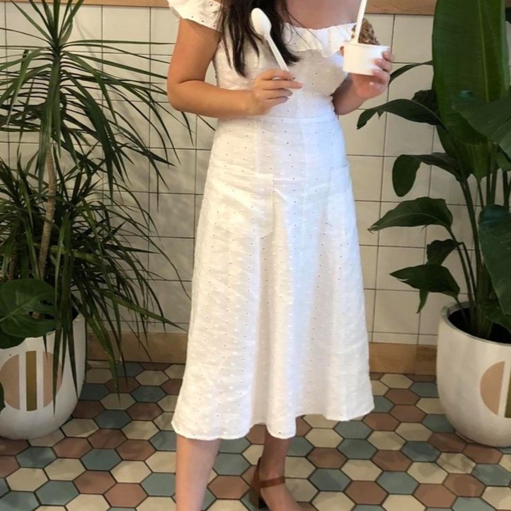 Reformation dress with pockets, perfect for summer